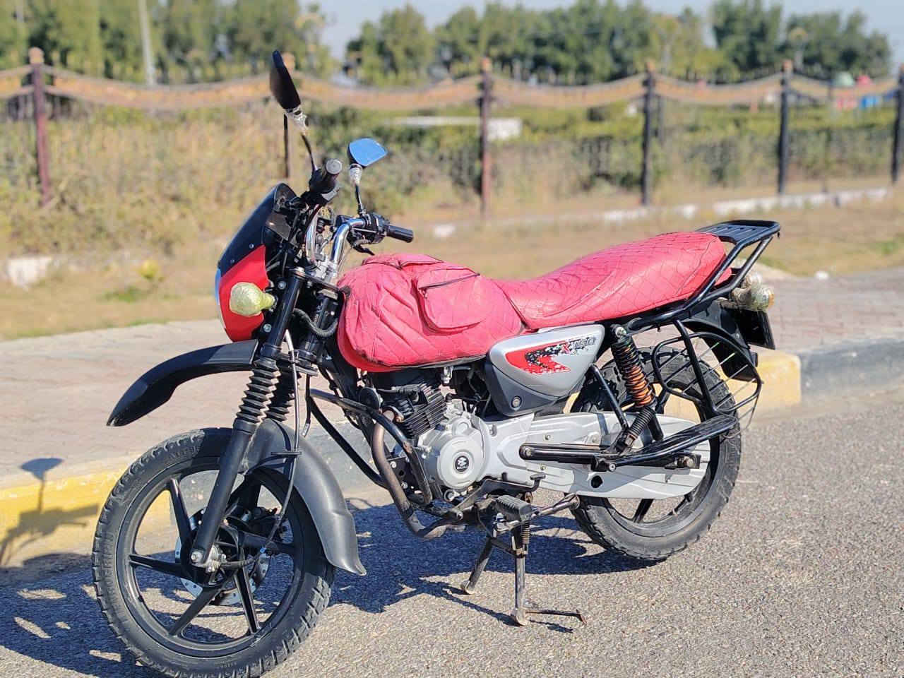 دراجه بوكسر موديل 2023
مرقم سنويه جديده 
محرك ما مفتوح 
السعر مليونين وربع وبيها مجال

*********** عنواني ميسان
