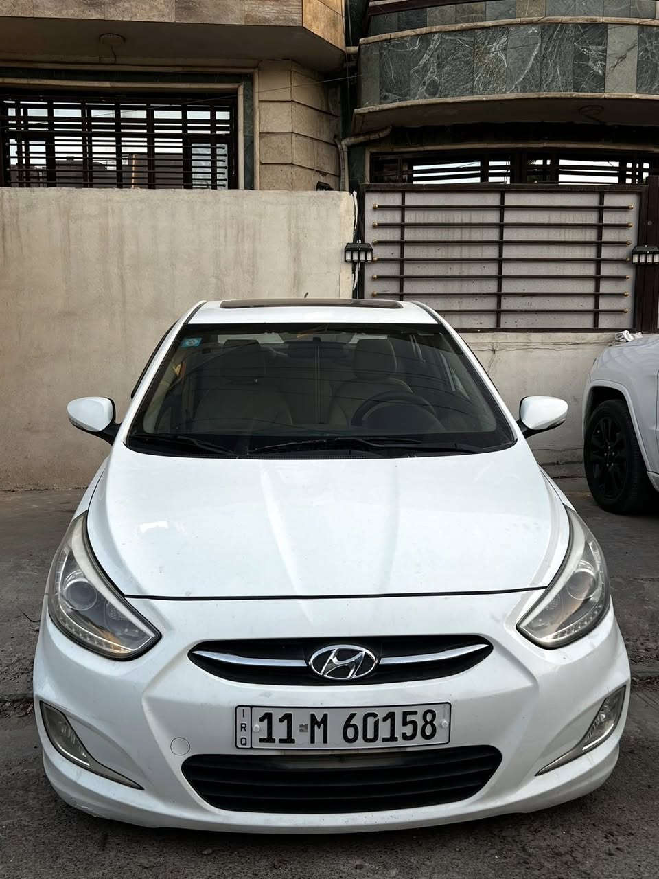 السلام عليكم اكسنت خليجي 2016 محرك 1600 رقم بغداد دولي باسمي تحويل مباشر ماشية 112 فول شاشة وكامرة وفتحة تحكم ستيرن والسيارة كلين مابيها حادث ولا بارد 
السعر 115 بيها مجال بسيط 
مكاني بغداد 
***********
