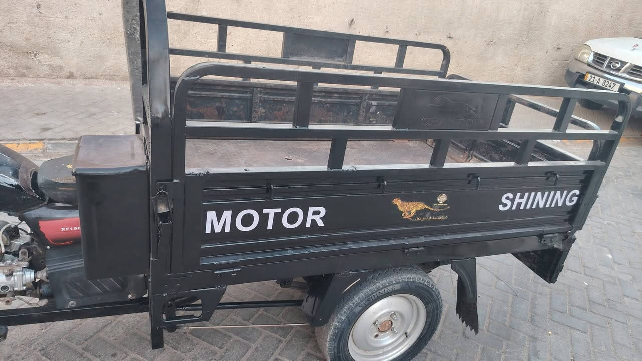 صقر موديل ٢٢ مكينه تخبل ونعره وفول ودبلات عوزهه وتايرات جدد بيهه نقص باتري *********** سعر مليون ٤٠٠
