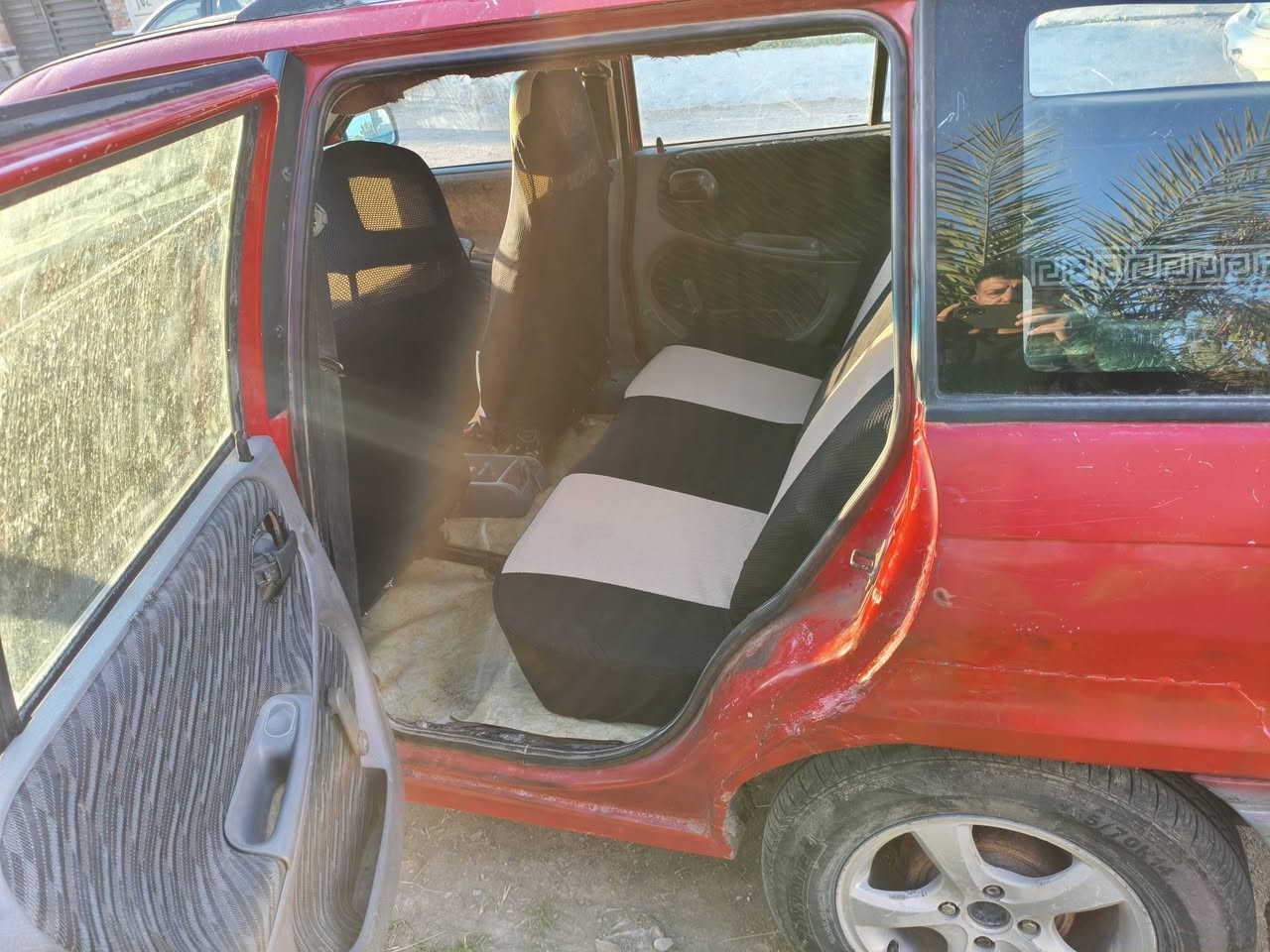 اوبل استرا موديل 92 رقم ديالى طرف ثالث البيع ب22او مراوس مكاني ديالى بعقوبة منطقه الحديد هذا رقمي ***********
