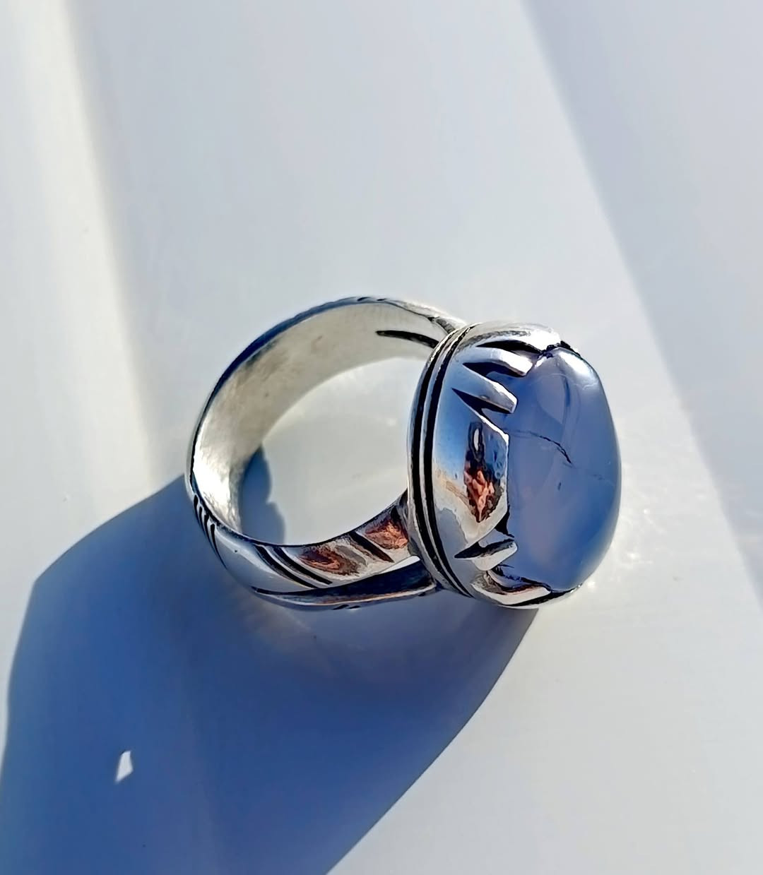 اللهم صل على محمد وآل محمد الطيبين الطاهرين تحف ونوادر يمانيات واحدة من العقيق البنفسجي والثانية شفة يمانية(شفة العبد) والله أعلم
التفاصيل
البنفسجي حجر طبيعي
صياغة Vip صياغة ثقيلة جداً (يدوية)
المقاس(21-22) السعر 105 ألف مع التوصيل
الشفة اليمانية حجر طبيعي
صياغة يدوية وسط لا خفيفة ولا ثقيلة
المقاس (21-22) السعر 75 ألف مع التوصيل
للتواصل خاص أو *********** واتساب
