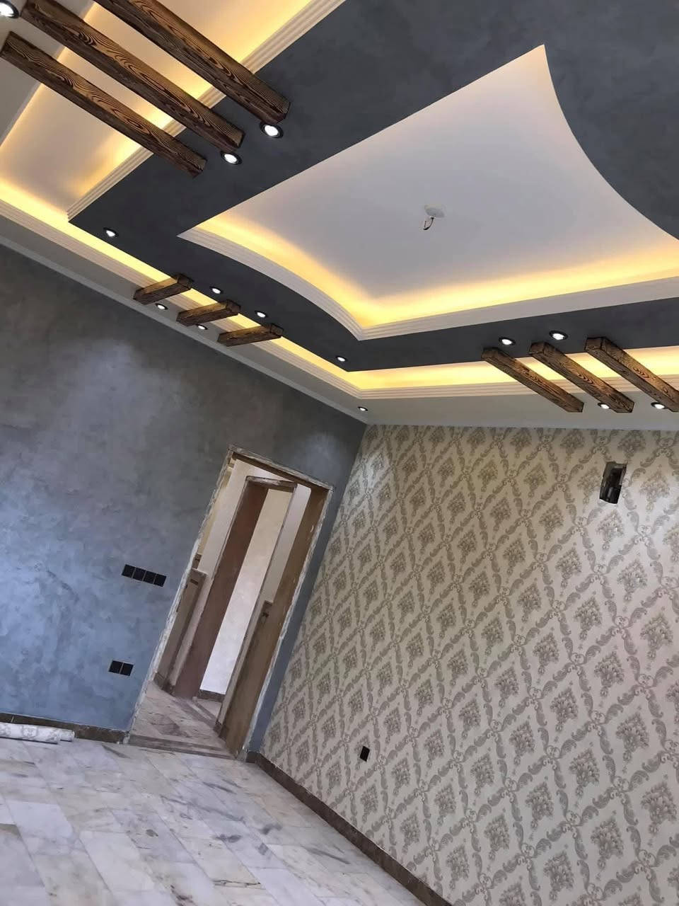 أعمالنا ديكورات جبس بورد ورق جدران وطلس وصبغ العنوان أربيل ***********
