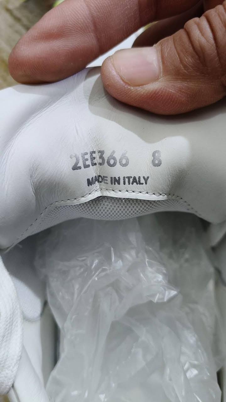 قياس 43 ايطالي اصلي السعر 25 الف


**إذا كنت صاحب هذا الإعلان وتريد حذفه لأي سبب، رجاءا أرسل رسالة إلى الدعم الفني**