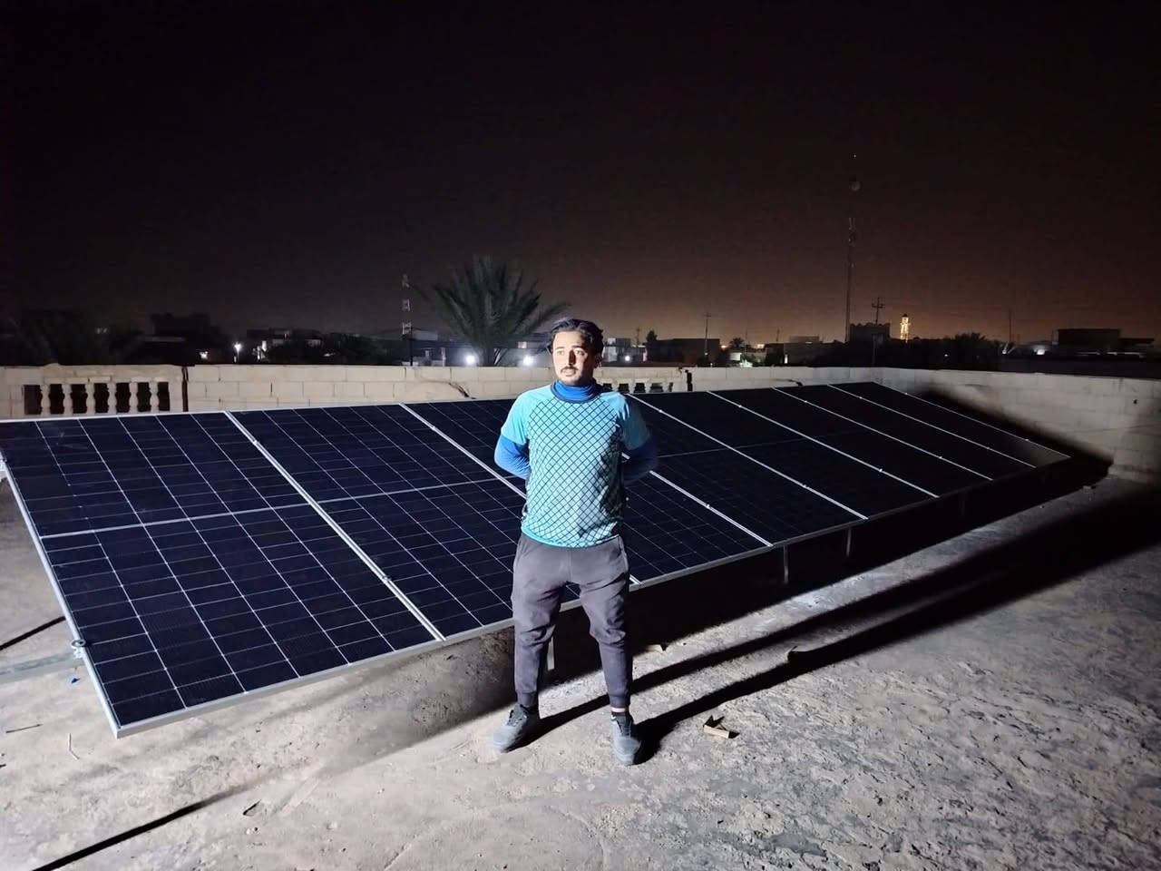 بفضل الله وبحمده قامت كوادر شركتنا (شركة المهندس للطاقة الشمسية) بنصب منظومة طاقة شمسية منزلية لأحد زبائن شركتنا
العرض الاقوى تحطيم الاسعار 🔥 🔥 🔥 🔥 🔥 🔥
العرض الاول 🔥 🔥 🔥
السعر : 4،400،000 نقدا
السعر : 5،400,000 قسط 
القسط الشهر 300 الف فقط
القدرة : 20 نهاري و 15 ليلي 
الألواح: 620 واط ضمان 15 سنة  عدد 8
البطارية: ليثيوم حجم 15 كيلو واط ضمان 5 سنة
الانڤيرتر :  حجم 6 كيلو مع واي فاي مدمج ضمان 2 سنة 
العرض الثاني 🔥 🔥 🔥
السعر :  3,3750,000 نقدا
السعر :4,750,000 قسط
القسط الشهري 263 الف فقط
القدرة : 10 نهاري و 10 ليلي 
الألواح: 610 واط ضمان 15 سنة  عدد 5
البطارية: ليثيوم حجم 10 كيلو ضمان خمس سنوات
الانڤيرتر :  حجم 6 كيلو مع واي فاي مدمج ظمان 2 سنة
العرض الثالث 🔥 🔥 🔥
السعر : 3.000،000 نقدا
السعر : 4,000,000 قسط 
القسط الشهري 222 الف فقط
القدرة : 10 نهاري و 7 ليلي 
الألواح: 620 واط ضمان 15  سنة عدد5
البطارية: ليثيوم حجم 7 كيلو ضمان خمس سنوات
الانڤيرتر : حجم  4 كيلو ضمان 2 سنة 
العرض الرابع 🔥 🔥 🔥
السعر : 2،500،000 نقدا
السعر : 3,500,000 قسط
القسط الشهري 223 الف فقط
القدرة : 8 نهاري و 5 ليلي 
الألواح: 620 واط ضمان 15 سنة  عدد 4
البطارية: ليثيوم حجم 5 كيلو ضمان خمس سنوات
…………………………………………
المنظومات الحامضية  
العرض الاول  🔥🔥🔥
السعر: 2.500.000 نقدا 
السعر: 3.500.000 قسط 
القسط الشهري 223 الف فقط 
القدرة: 9نهاري و6 ليلي 
الالواح : 620 واط ضمان 15 سنة عدد 4 
البطارية: اوكايا 200امبير c10 عدد 2 ضمان 1 سنة 
الانڤيرتر : حجم 4.2KW ضمان 1 سنة 
العرض الثاني 🔥🔥🔥
السعر: 1.750.000 نقد 
السعر: 2.500.000 قسط 
القسط الشهري 166 الف فقط 
القدرة: 7 نهاري و 3 ليلي 
الالواح: 620 واط ضمان 15 سنة عدد 3 
البطارية : اوكايا 200 امبير c10 عدد 2 ضمان 1 سنة 
الانڤيرتر : 4.2KW ضمان 1 سنة 
 #شركة #المهندس #للطاقة #الشمسية 
كركوك - الحويجة - شارع المشاتل قرب جامع كامل الحاج صكر مجاور شركتي الدليان والصبحي للحجم والعمرة 

***********
للحجز و الاستفسار
مدير شركة المهندس للطاقة الشمسية  
ربيع سامي الجبوري 
⁨ ***********
مهندس سعد 
***********
انور الفرحان 
مدير المبيعات 
***********
مهندس الصيانة 
عزيز الفرحان 
***********
 عمر الفرحان 
***********
