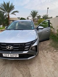 توسان موديل 2025 وارد امريكي السياره فول ما عدا الفتحه بصمه تشغيل عن ب...