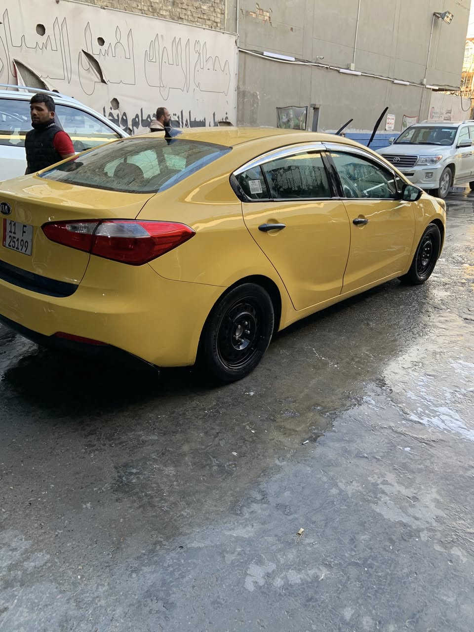 كيا فورتي ١٦
كير مكينه تبريد سيارة خير من لله 
نقصه هزاز صالنصه 
ضررهه جاملغ الايمن بدون دواخل 
مكاني شعب شارع صحه 
سيارة ماشيه ١٥٧

مواصفات عتياديه تحكمات وكامرة وشاشه 
للستفسار ***********
سعر ١٠٥ وبيه مجال
