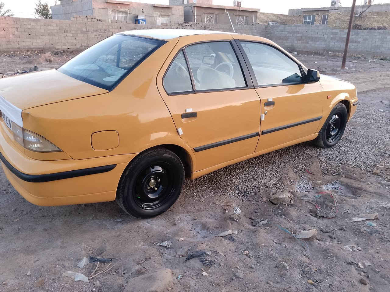 سمند ٢٠١١ رقم بغداد سنويه ٢٠٣٠ مصفره من كلشي هزه جديده مكينه وكير بلباكيت تخم تاير جديد حداديه جدينه 
كهربايات كل شغاله دوشمه جديده بيه دوس وهلالات معمرات تحويل مباشر مكان واسط كوت مركز المدينه 
سعر تصل ودلل ***********
