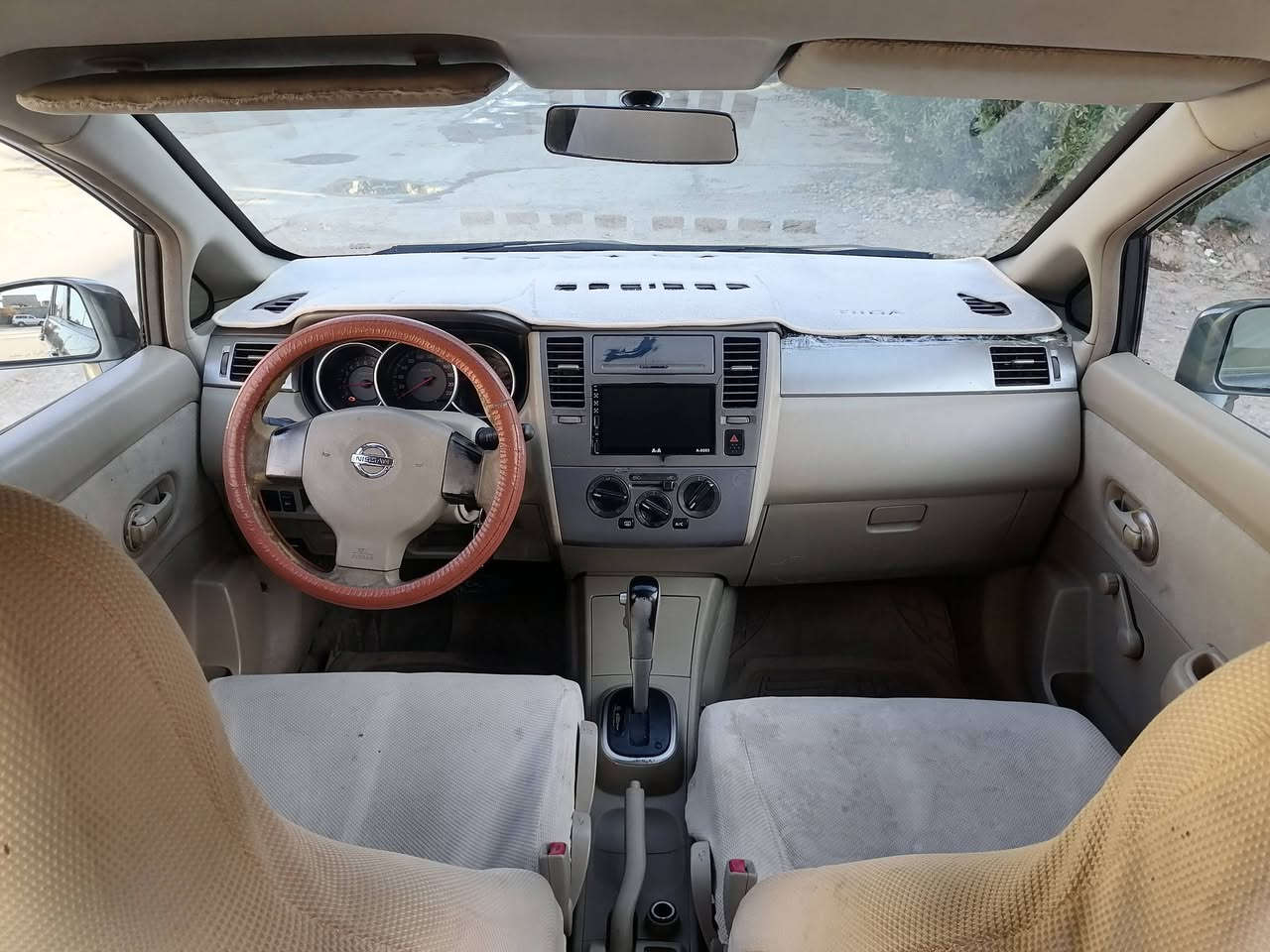 تیدا2008 بـــــڕاوە لـۆک
تیدا مۆدیل2008 بڕاوەیە سەیارەیەکی تابڵێیەی جوان و پاکە مەکینە گەورەیە شوێن بڕاوەکانی زۆر جوان چاک کراوەتەوە عەیبی نیە چـــوار تایە و ویلی تازە بۆبەسراوە نوقسانی تیانیە تەقە و ڕەقەی بەشەرت گێڕ و مەکینە و تەبرید و گەرمی بەشەرت شاشەیە گێڕ ئۆتۆماتیک و عادیە کوشین جەکە ماشاءاللە هەتاحەزکەی بەکێش و هەڵمەتە بەنزین زۆر کەم ئەخوا  ناوزەرد خەلیجیە کوشن و سەقف و بەرەدەرگای دڕاوی نیە زۆر پاک و خاوێنە ناوەوە و دەرەوەی (شـوێن /کەلار) ســــعری 37گەڵا و معامەلەیەکەم
گـۆڕینەوەش ئەکەم لەسەر دڵ گرتن
***********واتسئاپ+ڤایبەر      ***********
