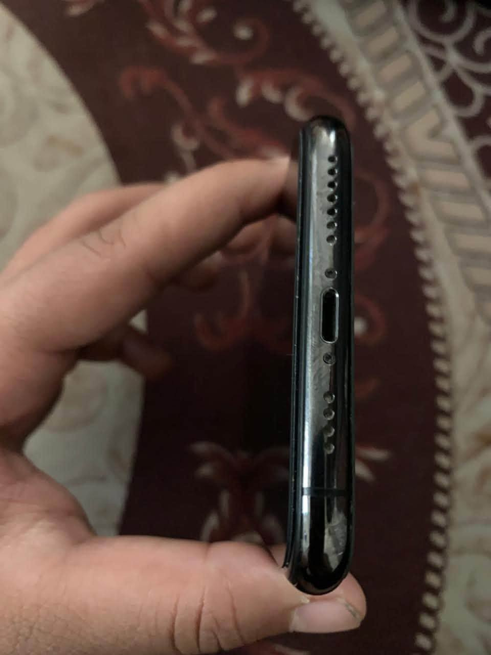 آيفون 11برو ماكس مبدل بطارية فقط ذاكرة 64السعر 350 وبي مجال للتواصل ***********
