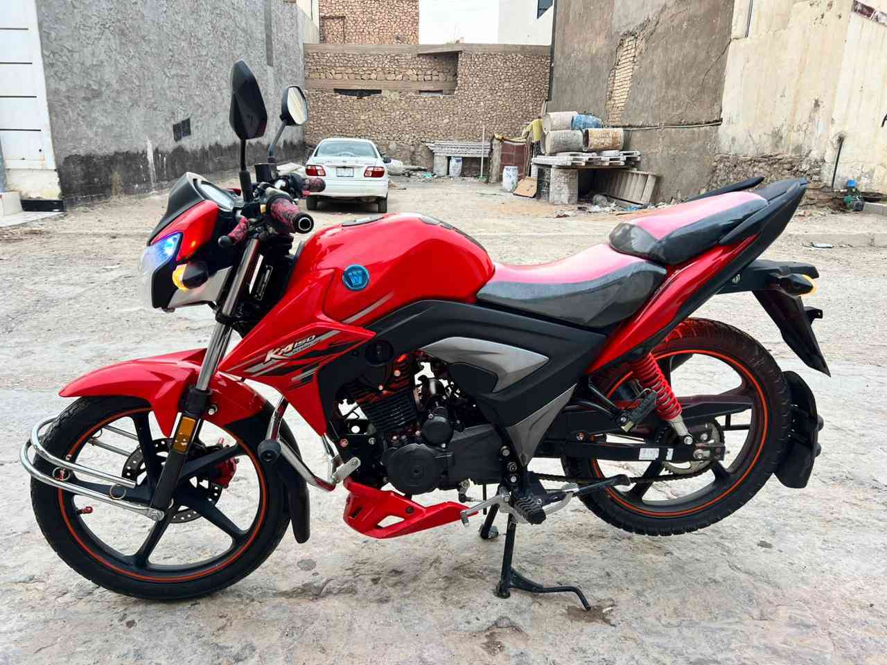 هاوجي بطح موديل 23#مسجل سنويه لوحات ع الاستلام فقط رقم انگليزي دراجه ع وظع الشركه السعر 19 مكاني رمادي 
***********
