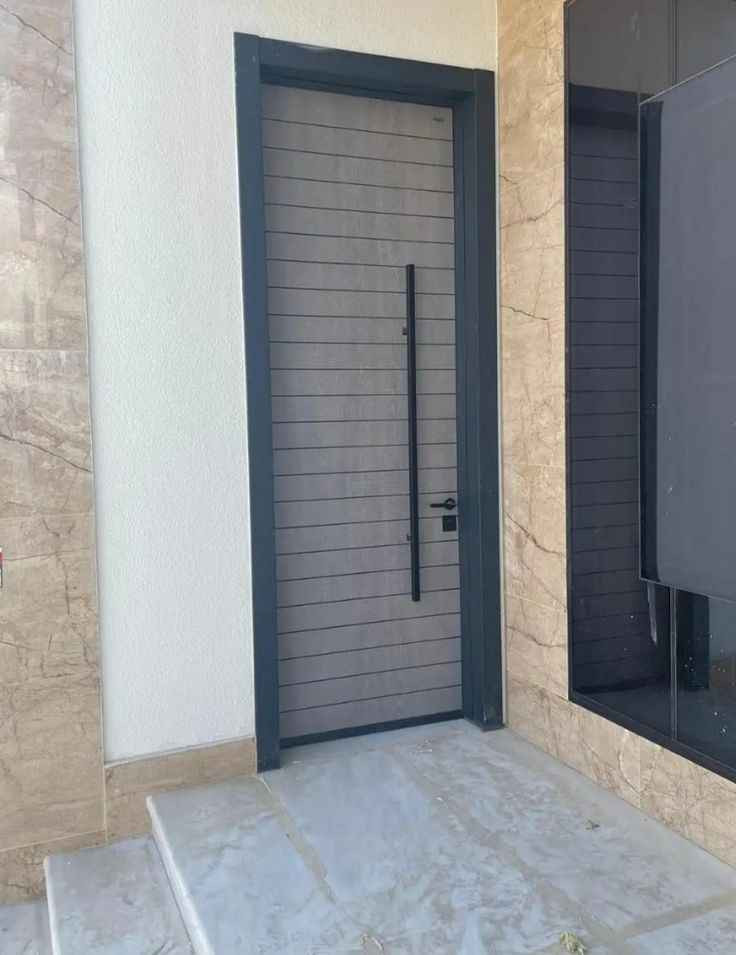 باب حديد ثقيل  2 ملم 
تفصال فقط 
بديل الخشب الاصلي 
صبغ اساس + لون 
العرض متر
الارتفاع مترين 
توجدلدينا تخفيضات للقياسات الاخرئ
ملاحظة البيع مباشر بدون نقل او شد شط العرب, البصرة


**إذا كنت صاحب هذا الإعلان وتريد حذفه لأي سبب، رجاءا أرسل رسالة إلى الدعم الفني**