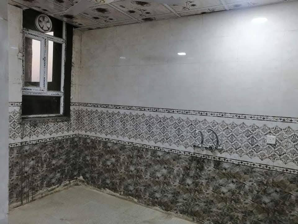 السلام عليكم
يوجد شقة #للإيجار على الشارع العام بين الخضراء والافراز #طابق_ثاني
تحتوي غرفتين نوم مطلات على شارع العام
مع صالة وصحيات ومطبخ
بدل الإجار ٢٠٠ الف شهرياً
للاستفسار الاتصال على الرقم
***********
