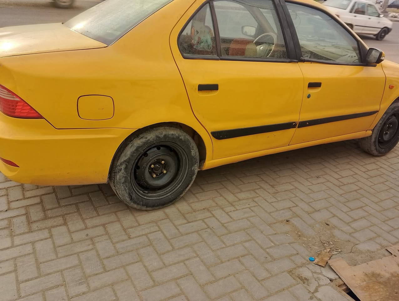 السلام عليكم سمند سورن مديل 11 السياره بدلت بجمهه جماليه مو ضربه السيارة حلوه او وين ما تريد تروح بيهه التبريد خليت كمبريسر بس ما كملته السنويه 28 السياره مشروع وطني او صاحبهه بل بصره او مكانهه البصره الحيانيه اكبال المعارض الجديده سعرهه 32 او بيهه مجال *********** بي ويساب
