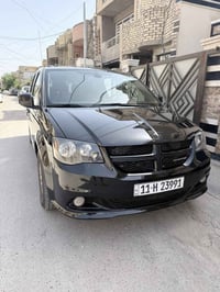 🚗 دوج كرفان 2019 - فول مواصفات للبيع 🚗 اللون: أسود ملكي.  المواصفات: ف...