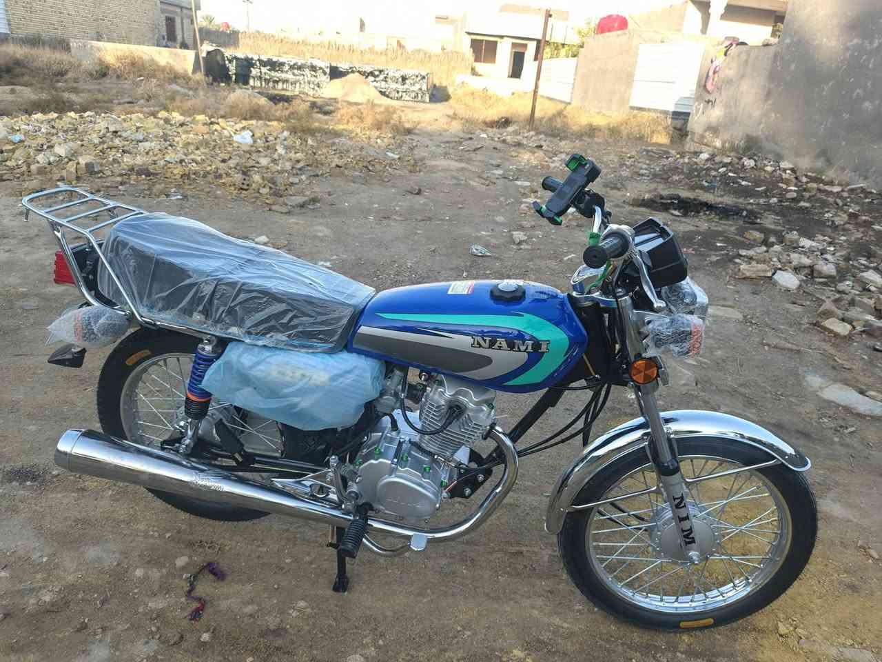 سلام عليكم: 
دراجه نامه نوع امتياز طبق الاصل الدراجه حلوه ونظيفه احله من الصوره صارله 3 اشهر من طالعه من الوكيل وكالتهه السلامي 
السعر،775 وبيهه مجال المراسله خاص او على الرقم 
***********
