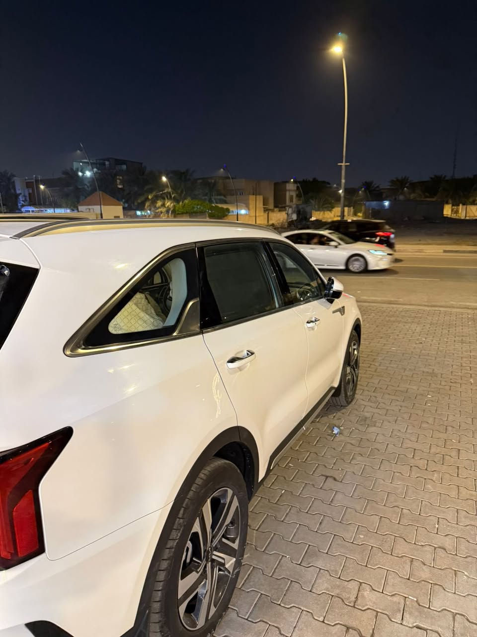 سورنتو2023
كفالة عامة ماشية 63الف 
بانوراما
كشنات كهربائية
رقم اربيل
السعر 280 وبيهه مجال
نص فول
للاستفسار ***********
مكتن السيارة بصرة
