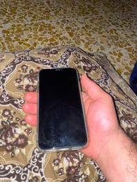 آيفون XS • ذاكرة ٦٤ • شاشة أصلية