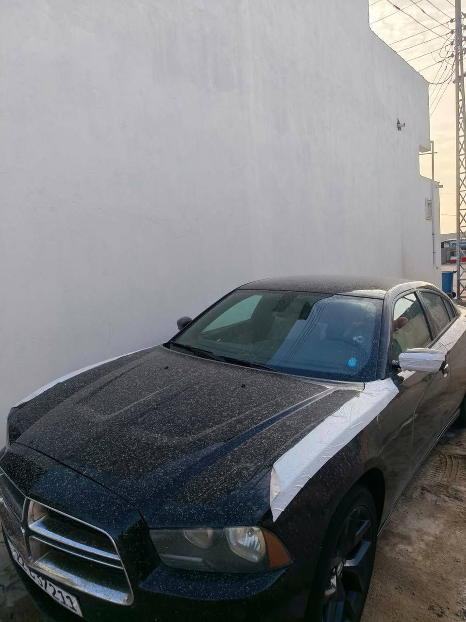 السلام عليكم للبيع  او مراوس جارجر سوده ادوات سياره جاهزه لآخر حبايه سياره موديل 13 جاهزه من كلشي تبريد ثلج مكان سياره بصره شط العرب رقم الهاتف ***********
