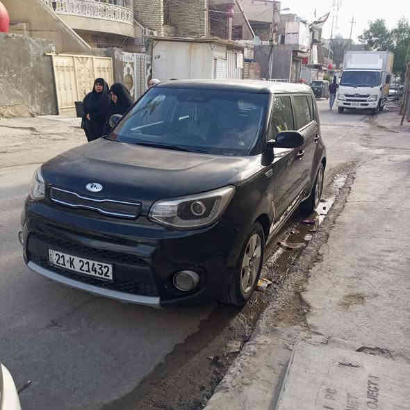 صول 2017 رقم سليمانيه الدولي سنويه وهزه جديده..حدثها جدا بسيط تبديل جاملغ فقط بدون ..والسونر موجود بالصور ..سياره نظيفه جدا ..محرك.. كير على وضع الشركه..السعر 105 للاستفسار ***********..الشعب التجار قرب كلية الامام الكاظم
