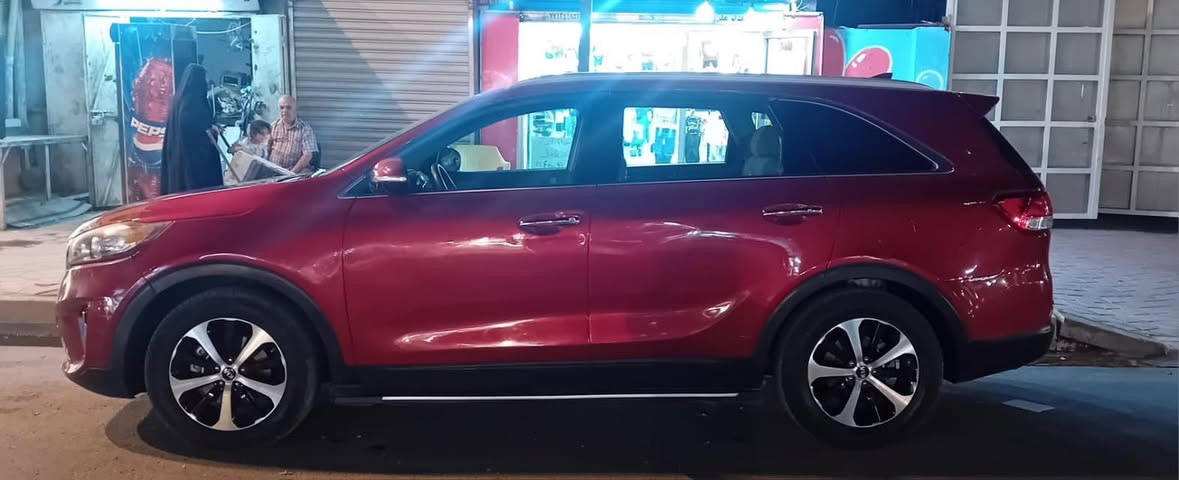 السلام عليكم
كيا سورنتو
وارد امريكي موديل 18
حادثها جاملغ ونص الباب جهة السايق 
السياره خاليه من اي مواصفات
4 سلندر
التبريد قطعتين 
السياره مكانها بغداد الجديدة النعيريه
للاستفسار اكثر الاتصال : ***********
