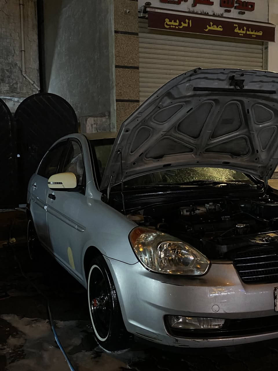 سلام عليكم اكسنت ٢٠٠٩  خليجي مكينه كير جدد تبريد ثلج السياره كامله تخم تاير باتري حداديه كله جديد السياره مابيه ضربه يردلهة صبغ  رقم بغداد بيهة اشكال بل تحويل السعر  ٦٠.  ***********
