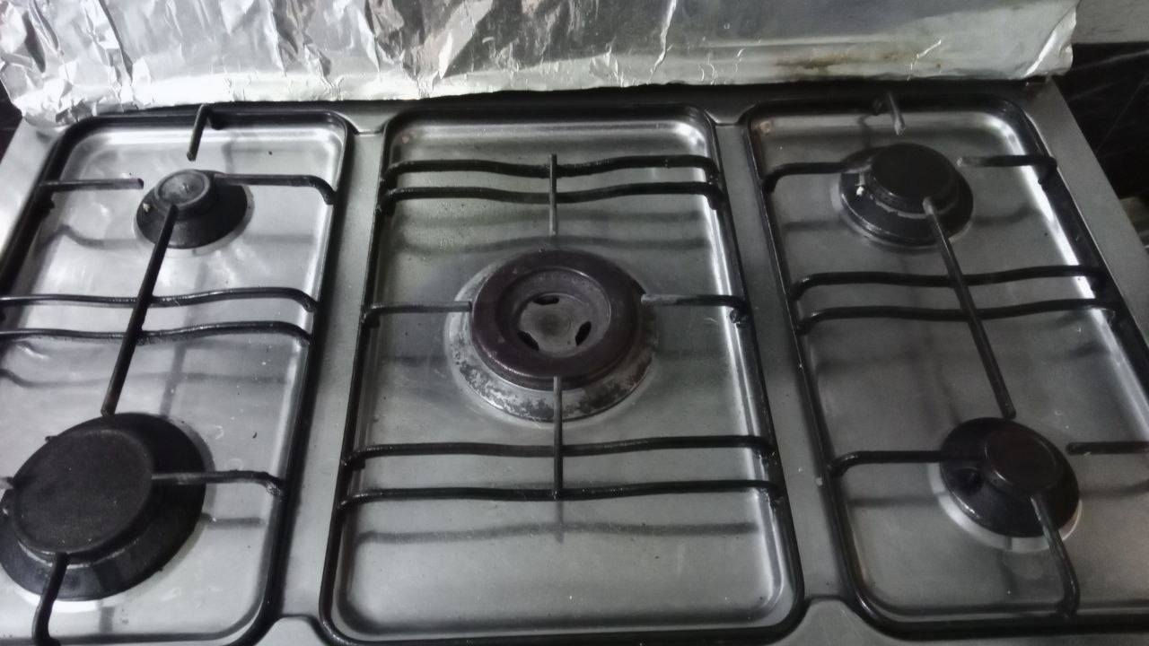 طباخ ڪريازي نضيف للبيع يلمع لمع تفاصيل عل هل رقم***********
