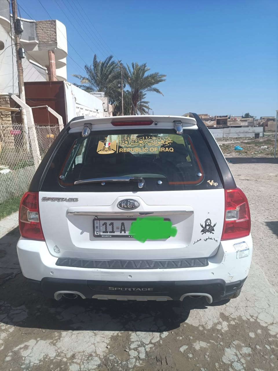 السلام عليكم سيارة سبورتج موديل 2010خليجي رقم بغداد باسمي سنوية جديدة ما ساقطة كير بلادي مكينة 2000 دوش بلادي تبريدها وتدفئة شغال سيارة بصمة تشغيل عن بعد تخم تاير  حساس خلفي ماشيها 152 بيها حادث بالباب الايمن بصف السائق فقط الصور موجوده بالمنشور مال الحادث ومال السونر 
سعرها 115 وبيها مجال قليل  للاستفسار 
العنوان بغداد / سبع البور

الاتصال واتس ***********
***********
