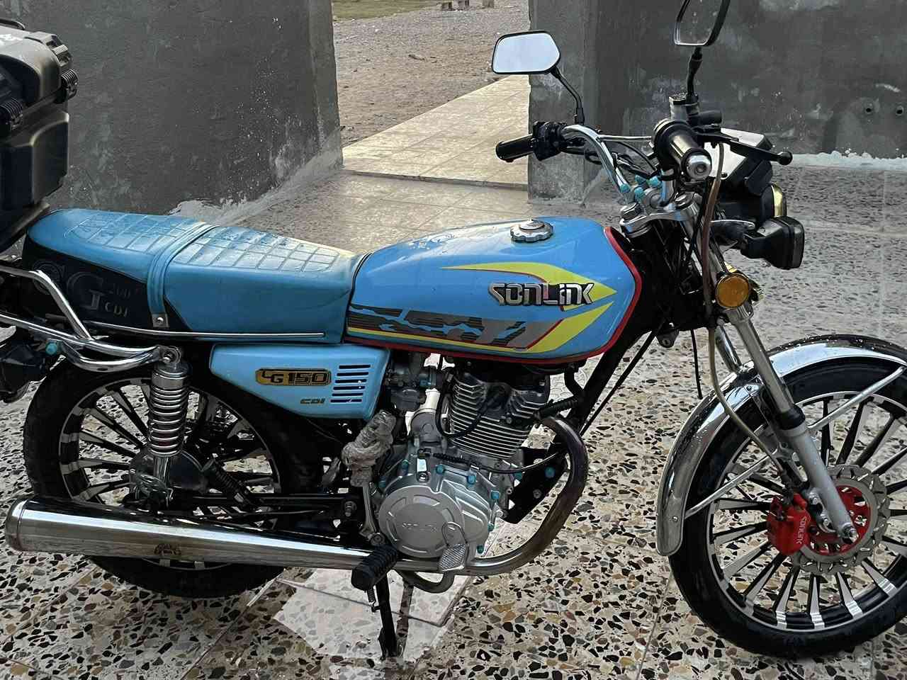 السلام عليكم دراجه ايراني سونك موديل نهايه 2024 دراجه فول مواصفات مكاني بغداد العبيدي سعر الدراجه 700 وبيهه مجال للشراي  الدراجه فول بصمتين تشغيل عن بعد اوراقها كامله بدون كمرك كلشي شغال من كهربائيات من كلشي رقم الهاتف ***********
