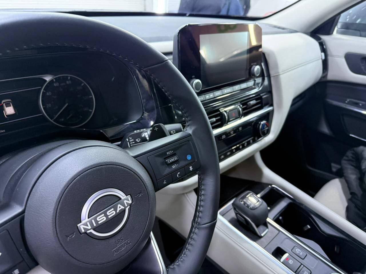 للبيع 2024 بيها قطعتين صبغ عنواني كركوك سعرها 240 بيها مجال حق جية ***********
