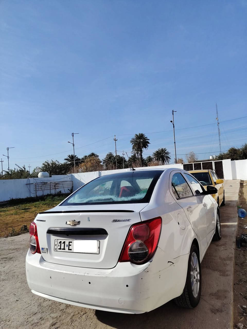 السلام عليكم السيارة للبيع شوفر ليت سونگ موديل 2012 العنوان واسط كوت حي الحكيم للأستفسار
***********
