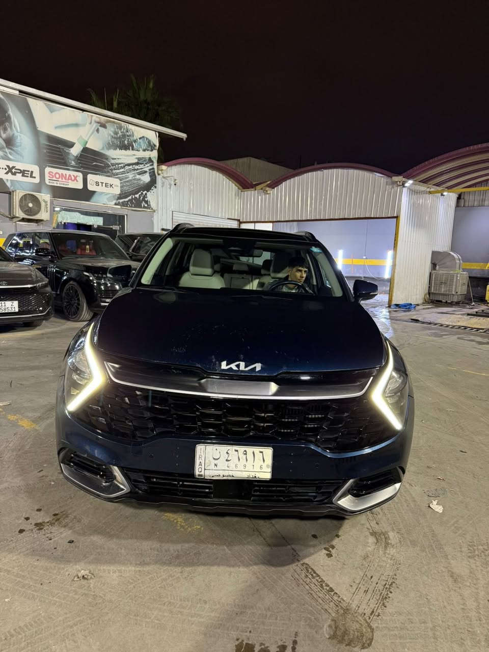 السلام عليكم 
سبورتج 2023 
السعر 182 ورقه 
هايبرد 
حادثها بنيد مبدل نفس اللون وجاملغ خلفي صبغ فقط 
بانوراما 
كير ماوس 
كشن + ستيرن تدفئه
كشنات كهرباء 
داخل ابيضّ دشبول نيلي بلون السياره 
جنطه كهرباء 
فول مواصفات 
ماشيه 29 ألف 
سياره جديده وجاهزه من كلشي 
مكاني زيونه 
***********
