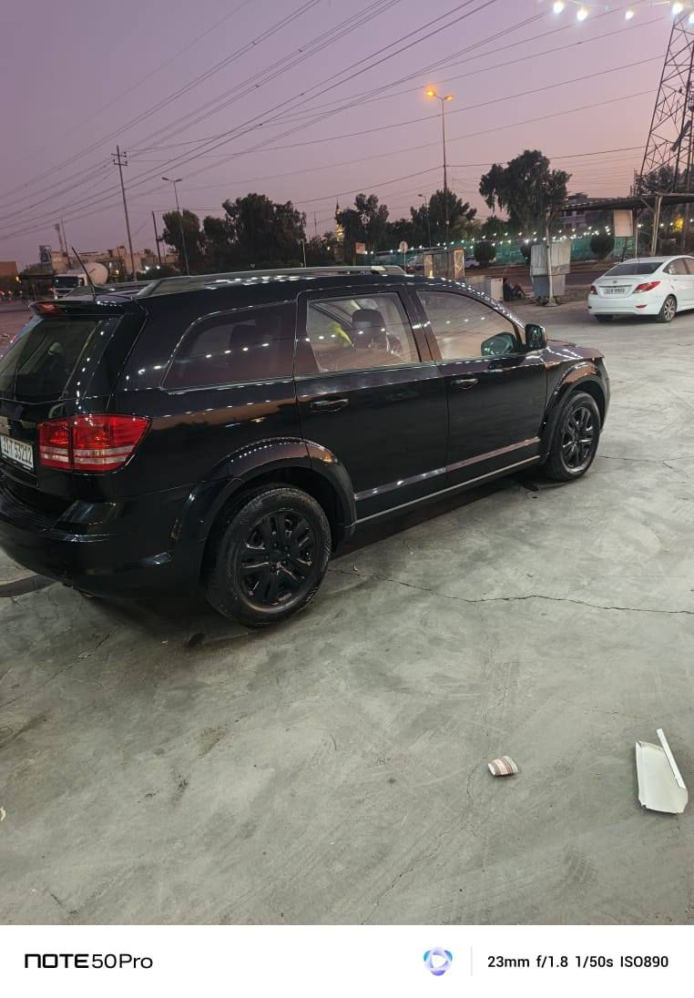 السلام عليكم للبيع
دوج جورني 2018 
7راكب
4سلندر
تبريد قطعة وحدة
سيارة جاهزة من كلشي متصرف عليهة دينار 
تخم تاير جديد 
ضربتها  (الدعامية طاك الايرباك)
 ضررهة خفيف كلش صور الحادث موجوده بالمنشور
سعر 130 وبيها مجال كلش قليل  للشراي
رقمهة بغداد ومكاني بغداد 
***********
