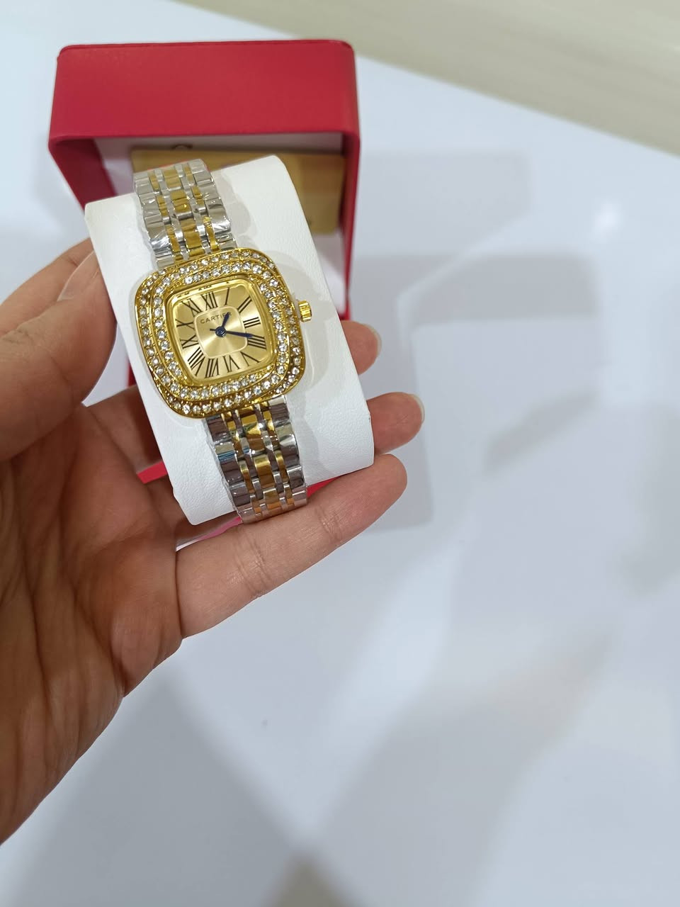 ساعه كارتير نسائي ضد الماء كوالتي عالي جدا قفل فراشه


**إذا كنت صاحب هذا الإعلان وتريد حذفه لأي سبب، رجاءا أرسل رسالة إلى الدعم الفني**