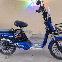 دراجة شحن للبيع كاملة تحتاج بطاريات فقط قيم واخذ بس لا تكسر بالسعر 077...