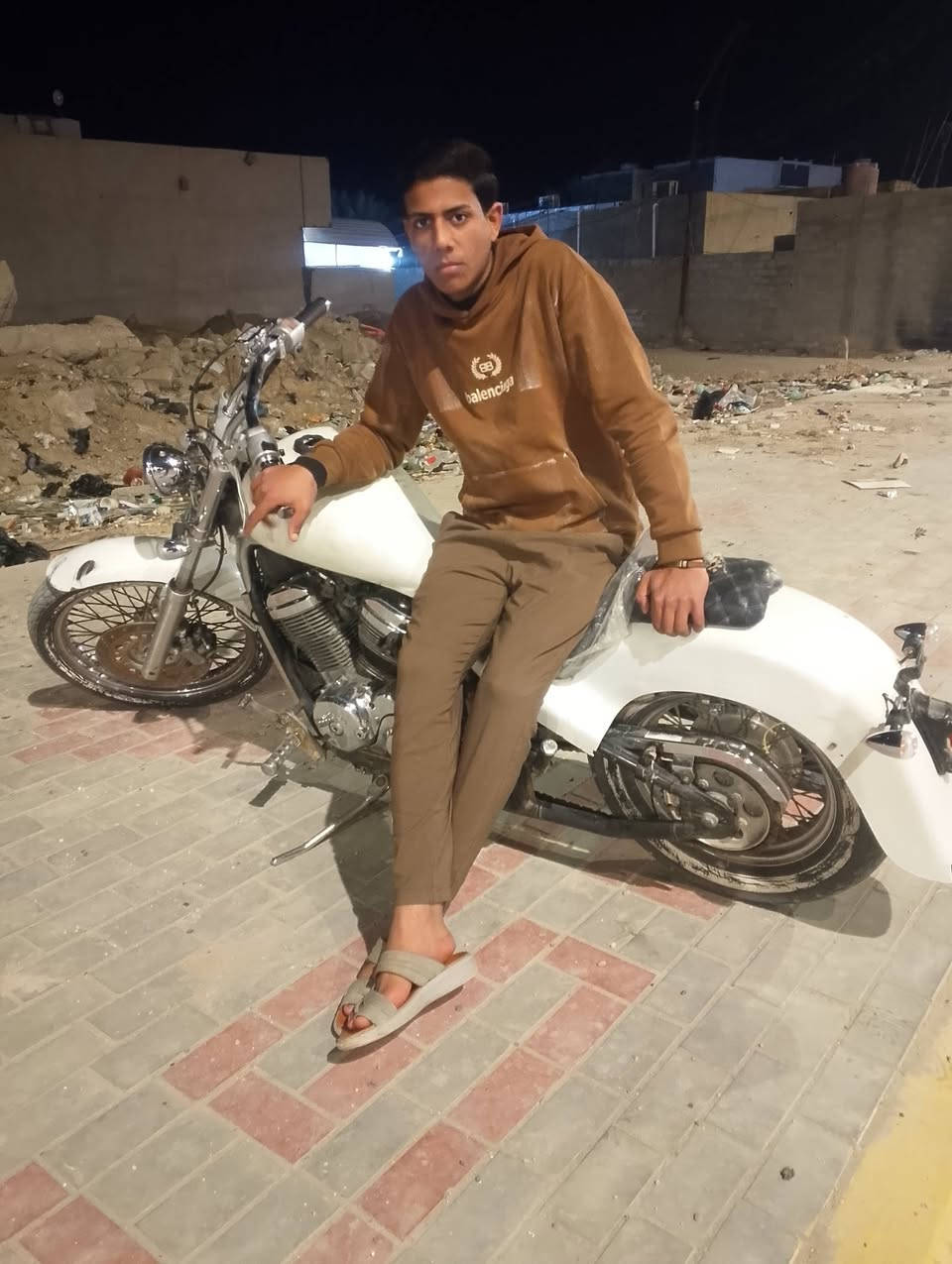 سلام عليكم  للبيع بسعر 1000وبيه مجال مكان كربلاء  دراجه حلوه بس بيها خيط بخار بل خانه لخلفيه هستوه بادي للعلم دراجه بس مكاتبه***********
