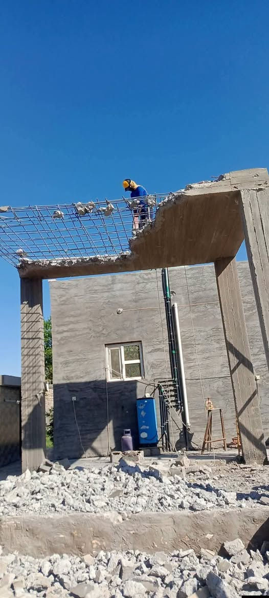 سلام عليكم  / يوجد كادر عمل جاهز  تصعيد مواد  / تنضيف بيوت  / تفليش  / تكشيط  / دفن نهري  / شقلنه ليل ونهار  / وماعليك بكلشي تاخذ شقل جاهز مني  / ومعداتنه جاهز وسياره تجيك للبيت ماعليك بس تصال على رقم/  ، ***********  🚗📞
