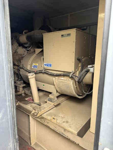 سلام عليكم  
موليدة scania V  اكريكو 
٥٠٠ كيفي 
٥ عدد 
كراج عدو خوشناو 
*********** واتس اب 
*********** واتس اب
