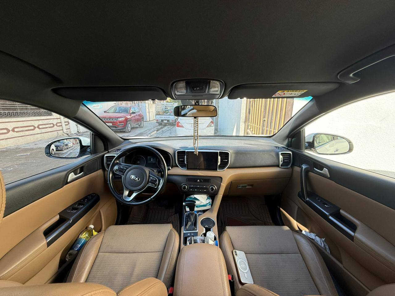 السلام عليكم 
سبورتج 2019
ماشية 90 الف
رقم سليمانية السنوية بأسمي
خليجي  نص فول 
كشنات جلد و مخمل مطعم
حساسات خلفية 
حساسات خلفيه و كامرة
شاشه كبيرة
مري شفط 
داخل حمصي 
مكينة 2000 دوش
زراكات لايتات. امامي 
تحكم ستيرن جهتين  
ويل 19 
سبير منازل جديدة السيارة ع وضع الشركة 
مكفولة كفالة 
بيهاا بارد جهاز مسحوب
وبيها طخه خفيفة باب السكن ممعدلة
السعر183 بيه مجال
العنوان بغداد الحريه
***********
