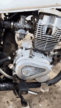 تحيه طيبه درجه ايراني الدراجه حلوه مكينت ستوته الدراجه نضيفه كلجات جدد دبلات جدد 
السعر(250) وبيه مجال الطيبين
البصره أبو الخصيب 
الرقم ***********
