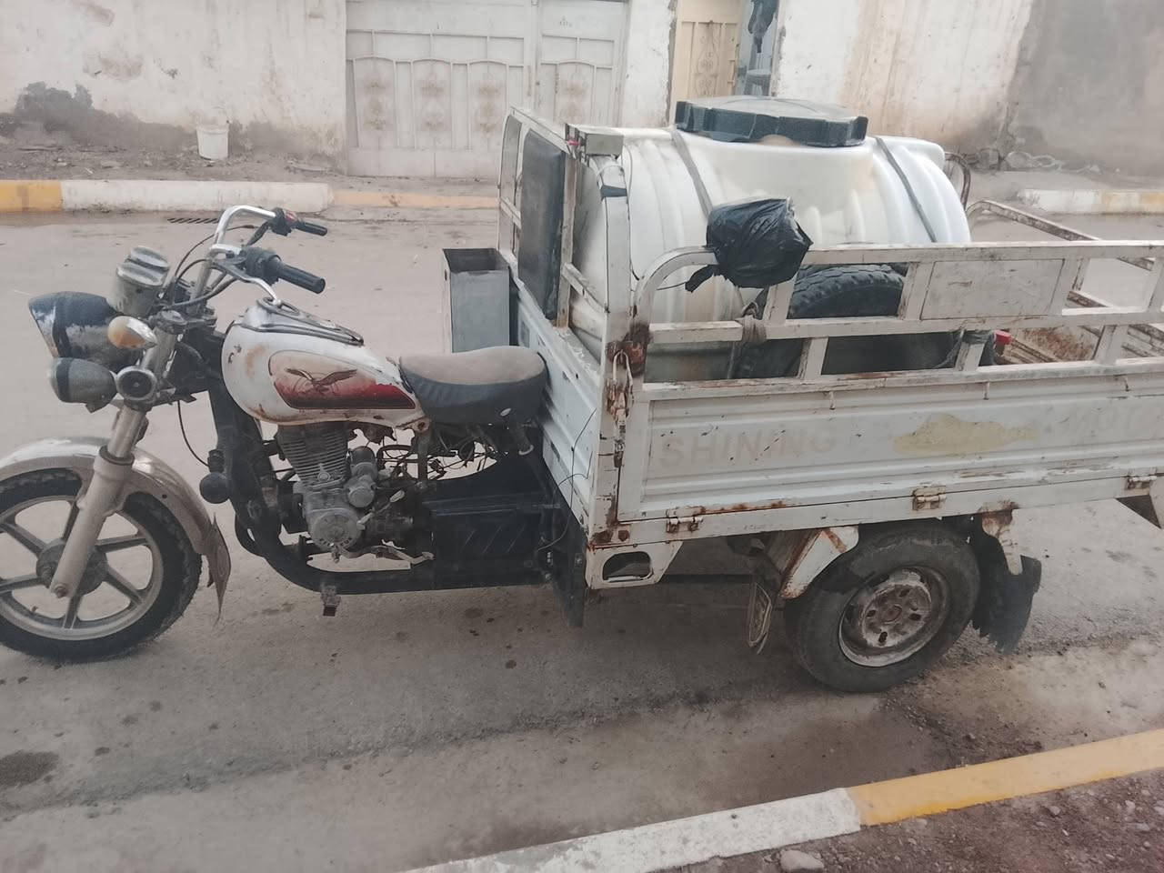 ستوته اللبيع موديل 16 اوراق صولي تاير مامي جديد عينه جديده بانزات مال بريك جديد لا الحيم ولا خياس محرك خير من الله السعر 950 وبيها مجال مكاني ديالى كنعان رقم ***********
