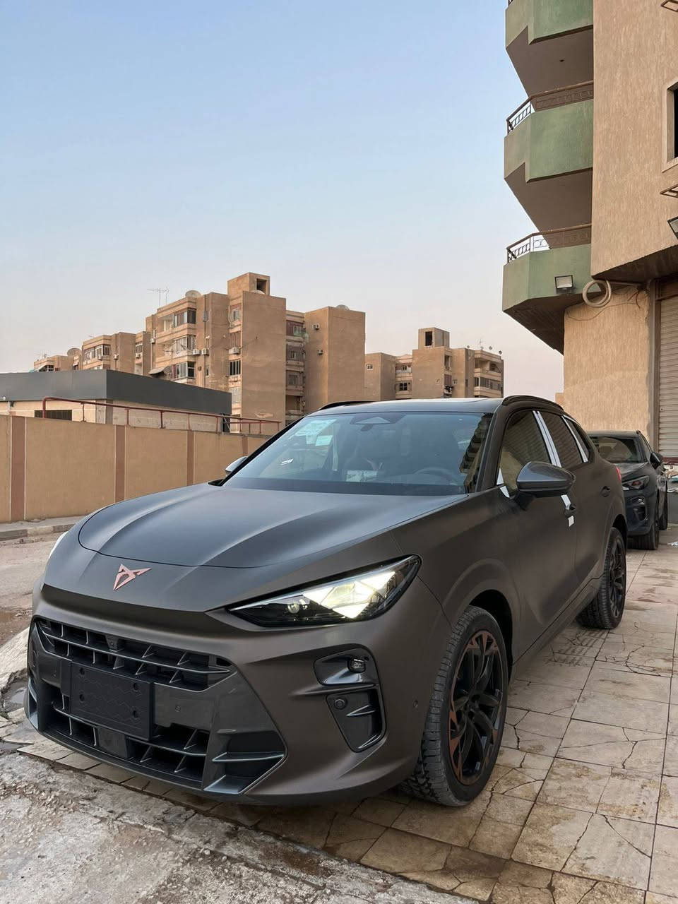 كوبر تيرامار 2026 اللون الجديد برونزي مط التعديل الجديد 
أعلى فئة 
عفش كهرباء DCC Control 
فوانيس Matrix LED 
كراسى تسخين
سقف بانوراما
تكيف خلفى تاتش 
داعم قطنيه 
بصمه خارجيه وداخليه 
كاميرات 360°
جنوط20inch
1400 cc

رقم للتواصل 
010 94784991


**إذا كنت صاحب هذا الإعلان وتريد حذفه لأي سبب، رجاءا أرسل رسالة إلى الدعم الفني**