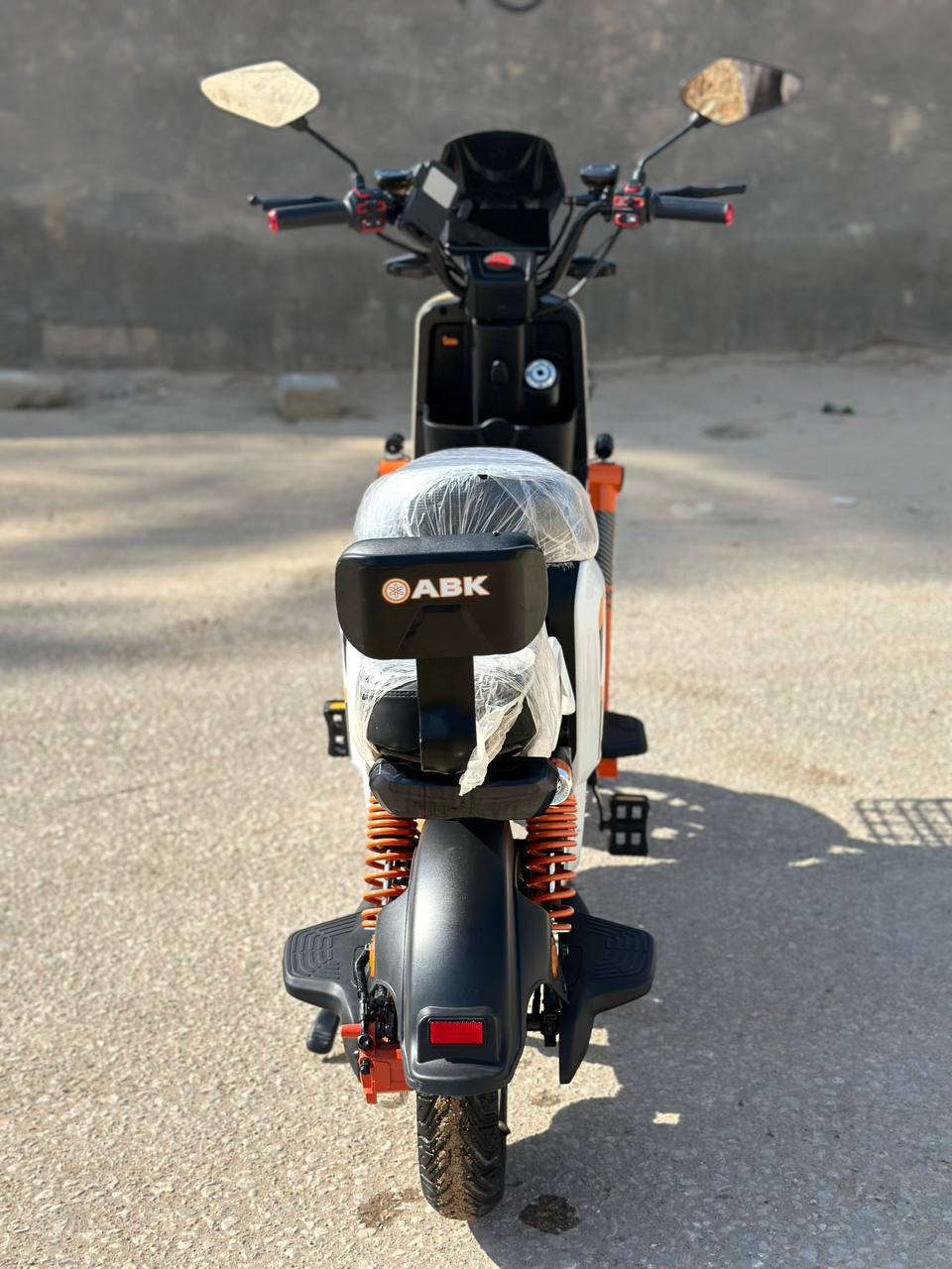 بايسكل شحن x900 خمس بطاريات 2000 ملفه موديل2026 بريكات امامي خلفي هيدروليك ولدات ابيض واصفر زنون وبي نضام  Rوانذار سرقه 2سويجات+بصمه وصارلي 3اشهر من اخذته  ولسعر 500 وبي مجال ومكاني كربلاء طويريج ورقمي ***********
