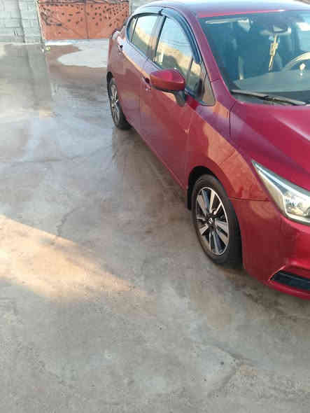 سلام عليكم نيسان فيرسا موديل 2022سياره جديد بجم كبس ضررها جاملغ وباب جهة السائق سعرها 120 ورقه  ناحية الكوير ***********
