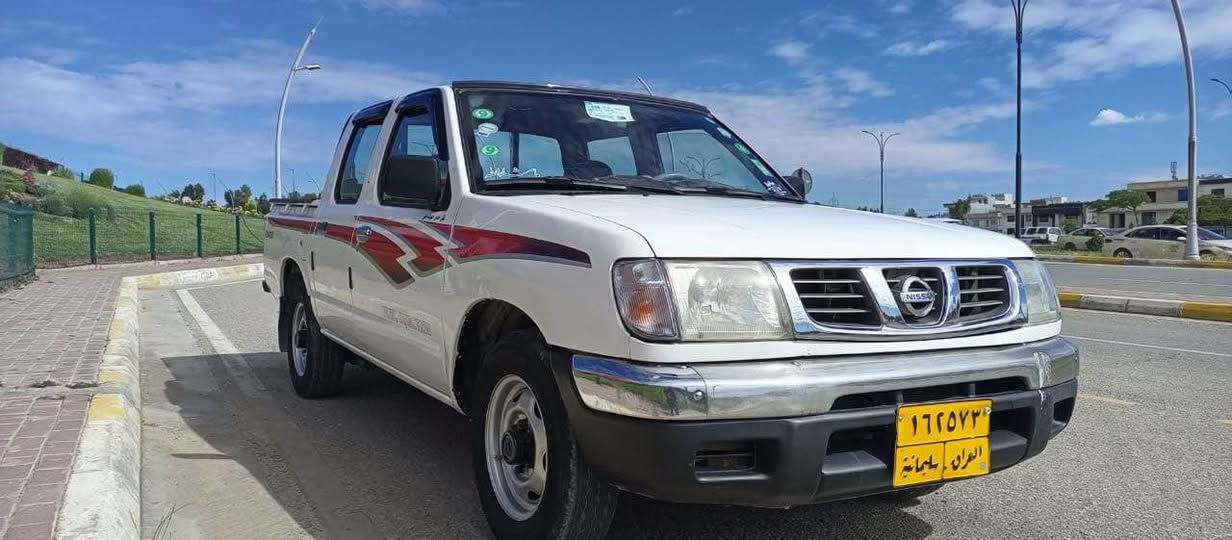 نیسان پیکاب تەحویڵ ئەسڵ 2002 

گێڕ و مەکینەو ئەکسڵی بەشەرت 

تەبرید و پاوەرە چوار تایەی لۆکی لەژێرایە
سەنەوی تا 2027 تازەیە 

ناوە ناوە بۆیاخی هەیە شان و سەقفی بەشەرت پێشی کەپسە بێ دەعدم و لێدراو

تەقەو ڕەقەی تیانیە ماڵی کەسابەتە 

نرخ 85 گەڵا و مەعامەلە
  
شوین سلێمانی 
*********** كالار, السليمانية
