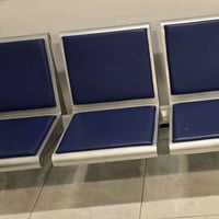 للبيع مصطبة ثلاثية مستخدمة قليل جدا السعر ١٢٠ وبيها مجال قليل للتفاوض ...