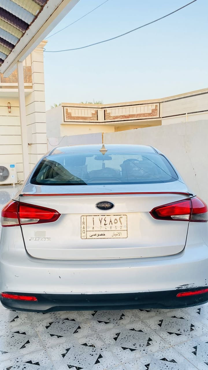 كيا فورتي 2017شكل 2018 محرك 2.0 دوش المرغوب السيارة كفالة عدا طخة في راس البنيد ومصبوغ البنيد  في عمان  وصور الضرر مرفقة في المنشور  محرك كير كفالة صدر كفالة تخم تاير رقم انبار تحويل مباشر  الهاتف *********** العنوان الانبار الرمادي السعر 110$
