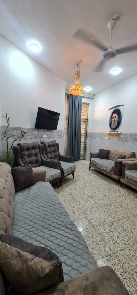 #اعلان_رقم1
🏠 عرض عقاري مميز  بناء حديث من
 #مكتب_الخارطة_العقارية
موقع يجمع بين الهدوء والأقرب من الخدمات.
__________________________________
📍العنوان والدلالة:
المنطقة: حي الامام .

الموقع: قريب جداً من جسر الثورة .

نقطة دالة: بالقرب من مدرسة الزهاوي .

📏 تفاصيل العقار:
المساحة : 114 م².

الواجهة: 5 م.

النزال: 22.8 م.
___________
#البناء
يحتوي الارضي على غرفه وصاله وهول ومطبخ ومجمع صحيات داخليه وخارجيه وطارمه
ويحتوي في الطابق الثاني ثلاث غرف ومجمع صحيات وسطح.

حالة العقار: بناء حديث (جاهز للسكن).

💰 للحجز والمعاينة:
مكتبنا في خدمتكم للإجابة على كافة استفساراتكم: 📞 اتصال / واتساب: ***********
