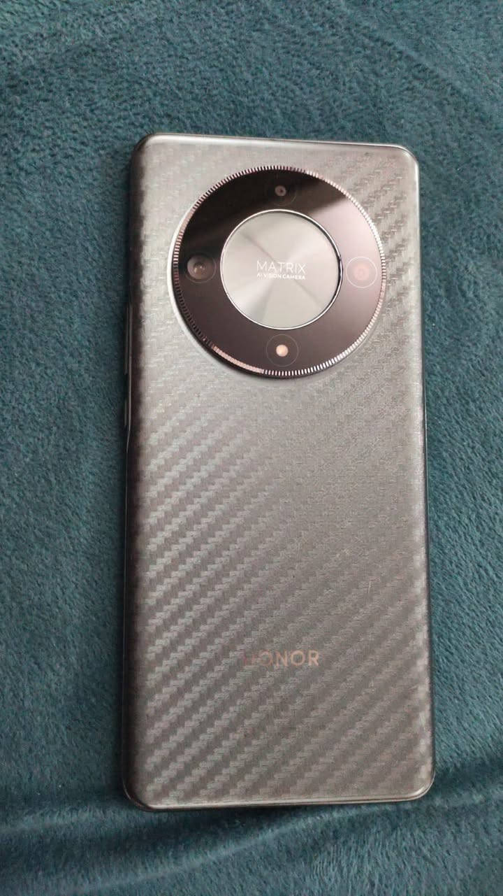 السلام عليكم
تلفون هونر X9C
ذاكره 256
نظافه 95 بل 100
***********

سعر 250 الف وبي مجال
