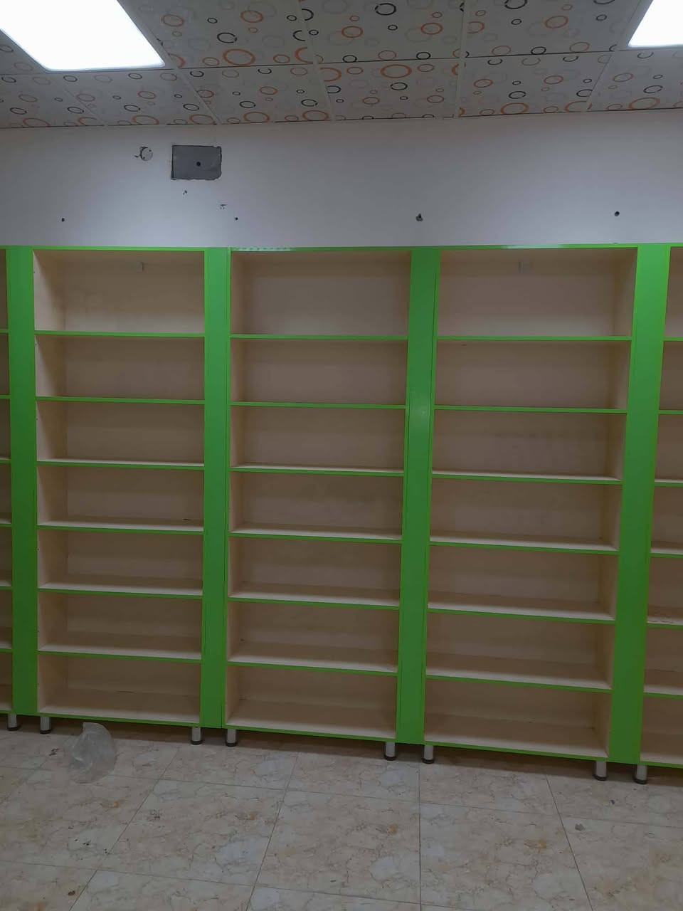 سلام عليكم رفوف محل للبيع
الاستفسار الاتصال على الرقم 
***********
