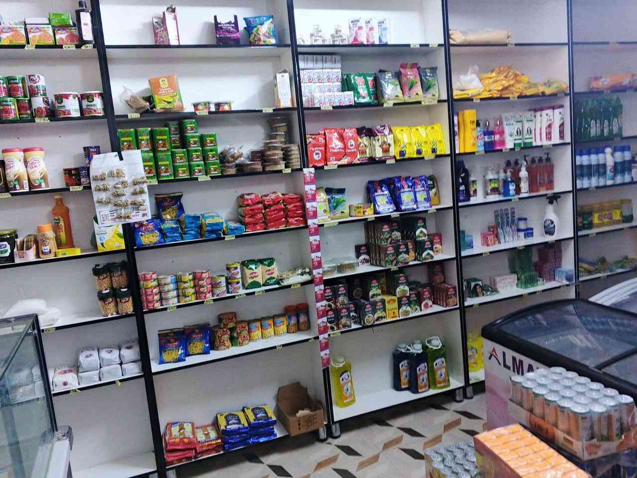 السلام عليكم اخوان عندي غراض مال اسواق كامله من برادات ومجدات ومسواك كامل للبيع عندي ضرف ومستعجل حله شارع 80 كربلاء قرب مستشفى المستقبل للاستفسار الاتصال على الرقم ***********
